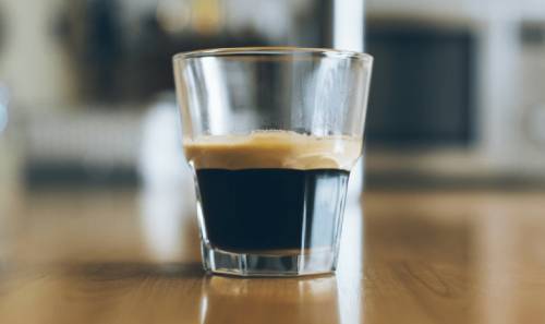 ما نسبة الكافيين في 3 شوت من قهوة الإسبريسو